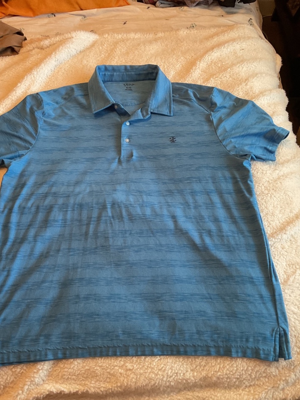 Izod men’s golf shirt